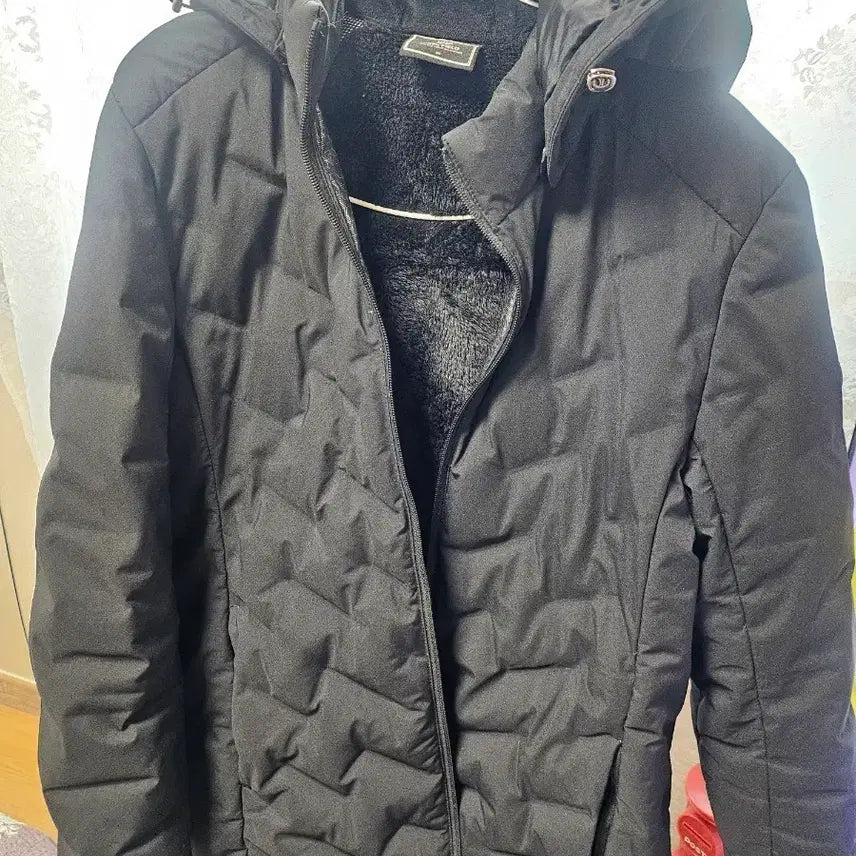 [BUNJANG] Black Westwood Hooded Padded Jacket / 웨스트우드 블랙 후드 패딩 점퍼