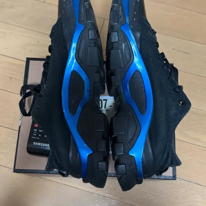 [BUNJANG] Raf Simons New Runner Black/Purple Sneakers / 라프시몬스 뉴러너 검파 280