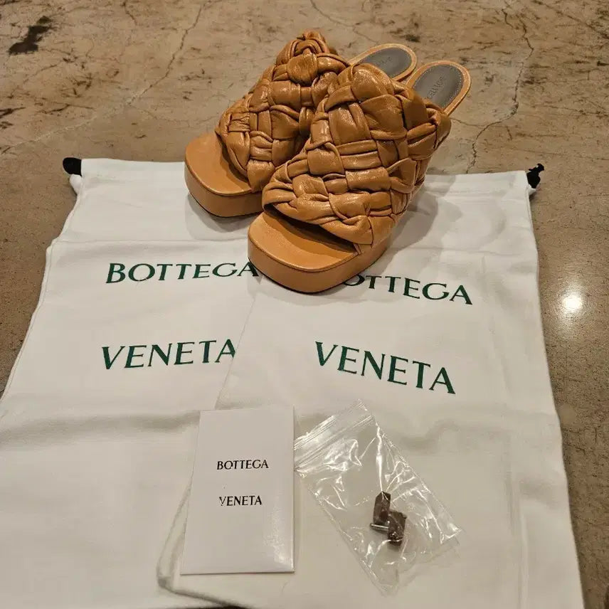[BUNJANG] Bottega Veneta Hill Pumps Clay 37 / 보테가 베네타 힐 펌프스 클레이 미착용 새상품사이즈 37