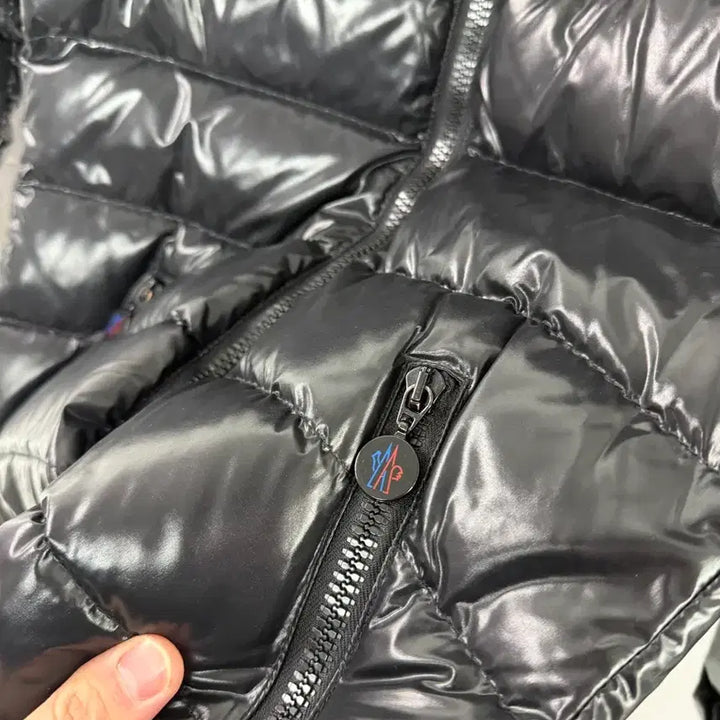 [BUNJANG] Moncler Padded Jacket / 몽클레어 패딩