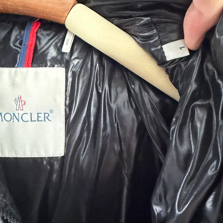 [BUNJANG] Moncler Padded Jacket / 몽클레어 패딩