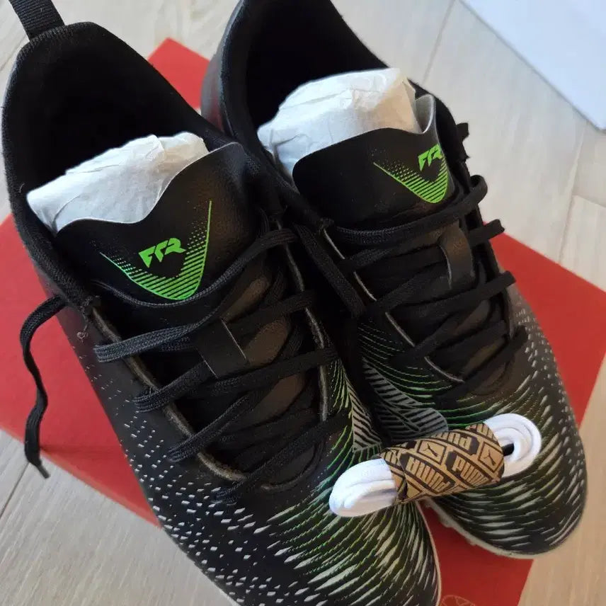 [BUNJANG] Puma Junior Futsal Shoes - Black 245 / 푸마 주니어 풋살화/245