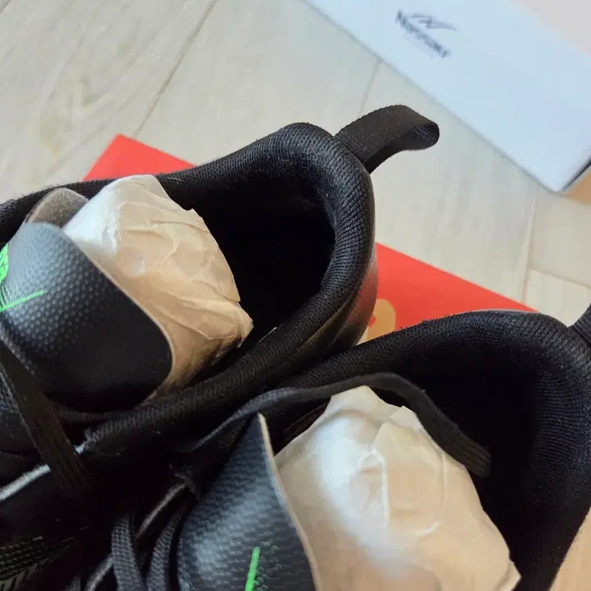 [BUNJANG] Puma Junior Futsal Shoes - Black 245 / 푸마 주니어 풋살화/245