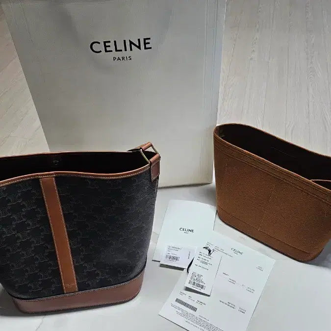 [BUNJANG] Celine Triomphe Bucket Bag M / 셀린느 트리오페 버킷백 M