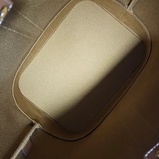 [BUNJANG] Celine Triomphe Bucket Bag M / 셀린느 트리오페 버킷백 M