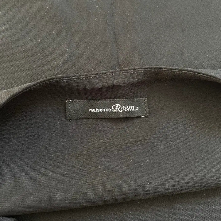 [BUNJANG] Roem Black Cami Tank Top / 로엠 블랙 끈나시