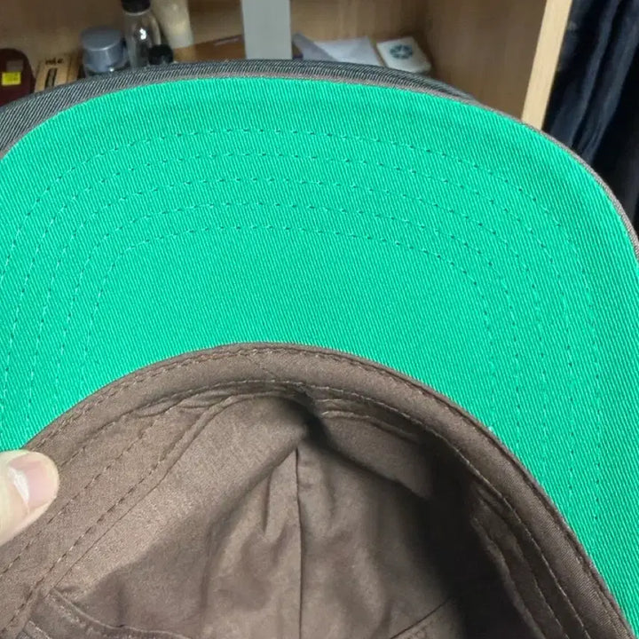 [BUNJANG] Allbutone Flower Logo Ball Cap - Brown/Green / 올벗원 플라워 로고 볼캡: 브라운/그린