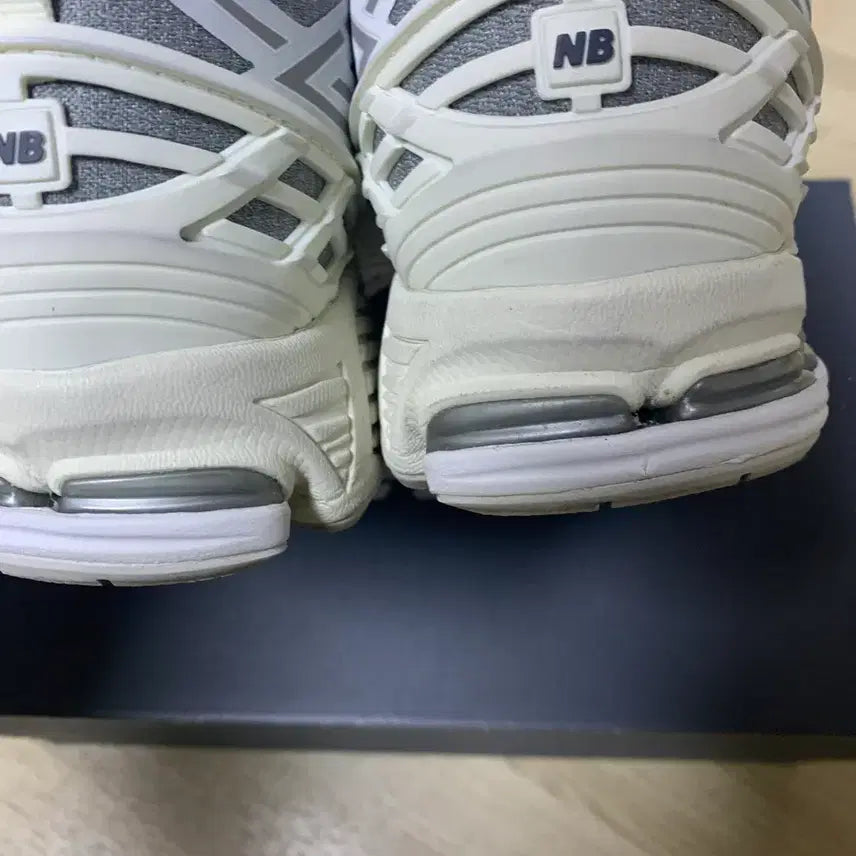[SOLD OUT] 뉴발란스 U1906RWG 씨 솔트 260 사이즈 판매