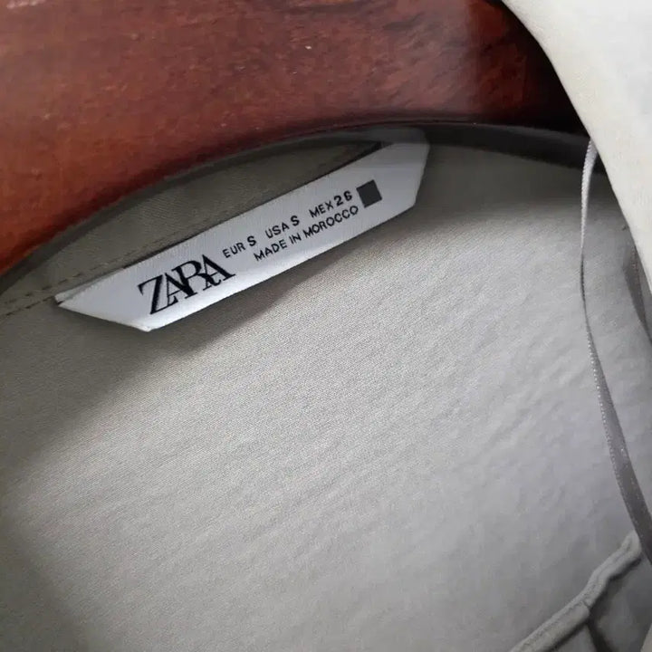 [BUNJANG] Zara Silk Crop Blouse / 자라 실켓 크롭 블라우스s