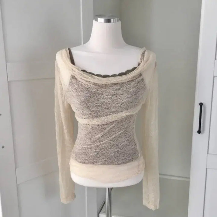 [BUNJANG] Off-Shoulder Lace Top Set / 시스루 오프숄더 나시 세트 레이스 긴팔 모리걸 보헤미안 빈티지