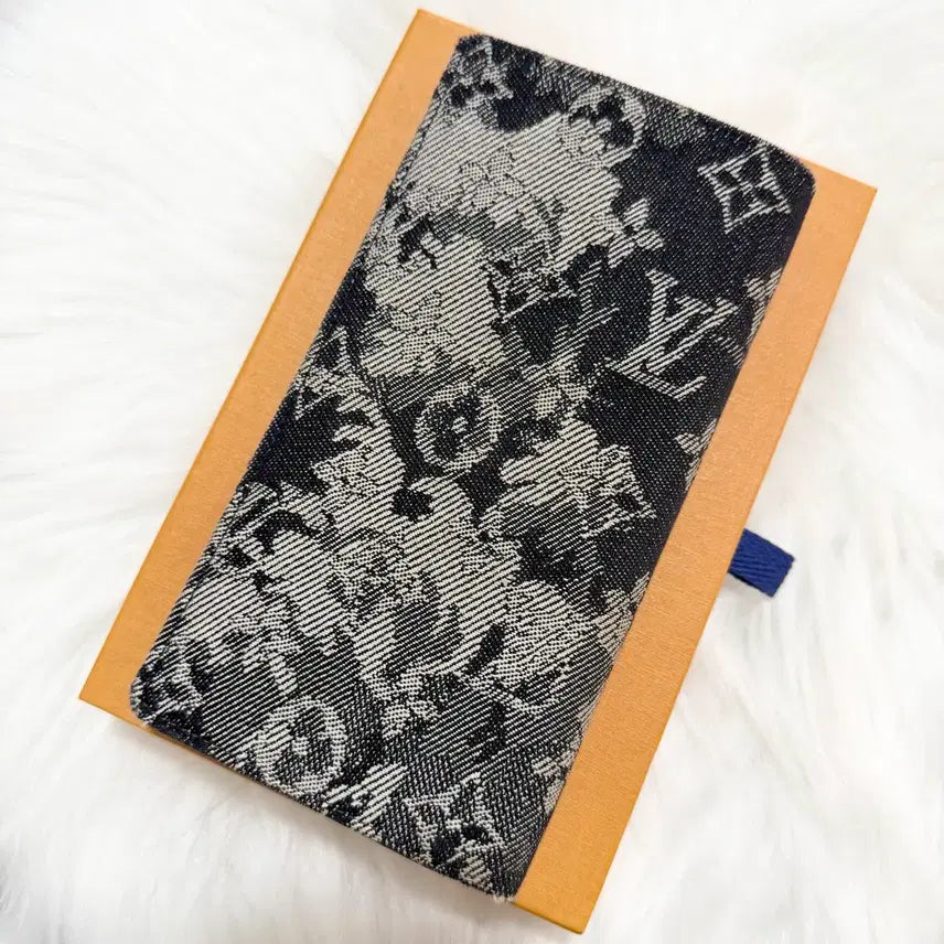 [BUNJANG] Louis Vuitton Monogram Tapestry Brazza Wallet Long Wallet / [정품] 루이비통 모노그램 테피스트리 브라짜월릿 장지갑 한정판