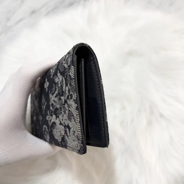 [BUNJANG] Louis Vuitton Monogram Tapestry Brazza Wallet Long Wallet / [정품] 루이비통 모노그램 테피스트리 브라짜월릿 장지갑 한정판