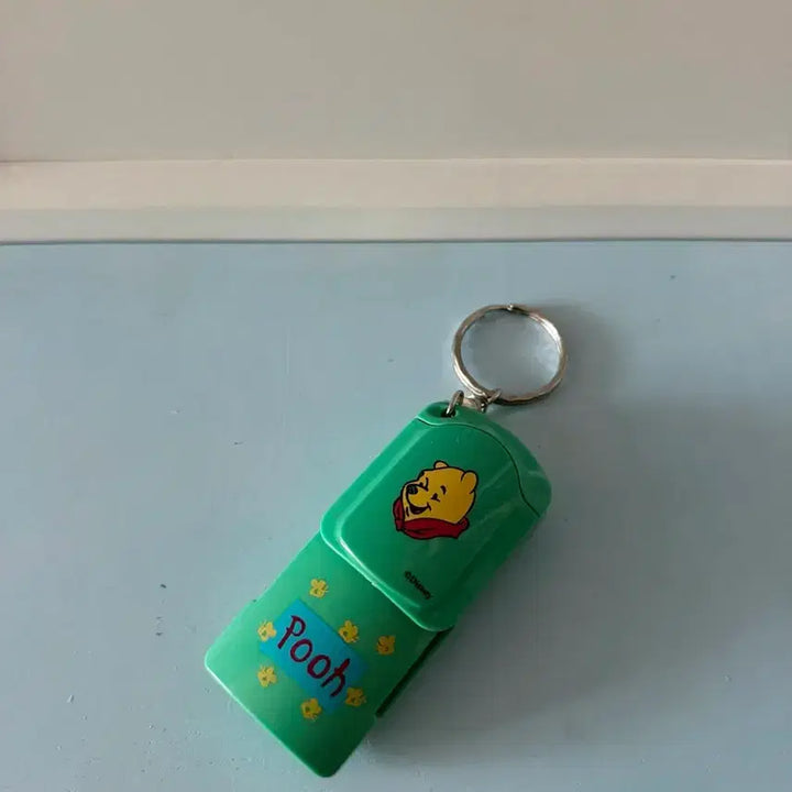 [BUNJANG] Disney Pooh Light Keychain / 디즈니 푸우 라이트키링