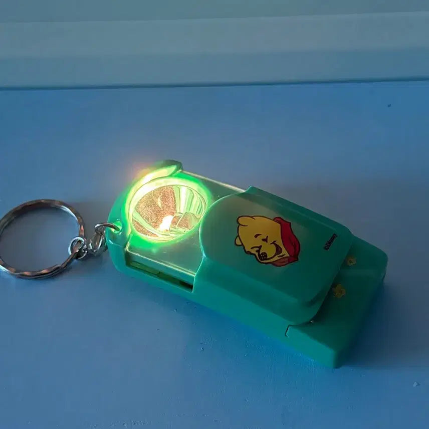 [BUNJANG] Disney Pooh Light Keychain / 디즈니 푸우 라이트키링