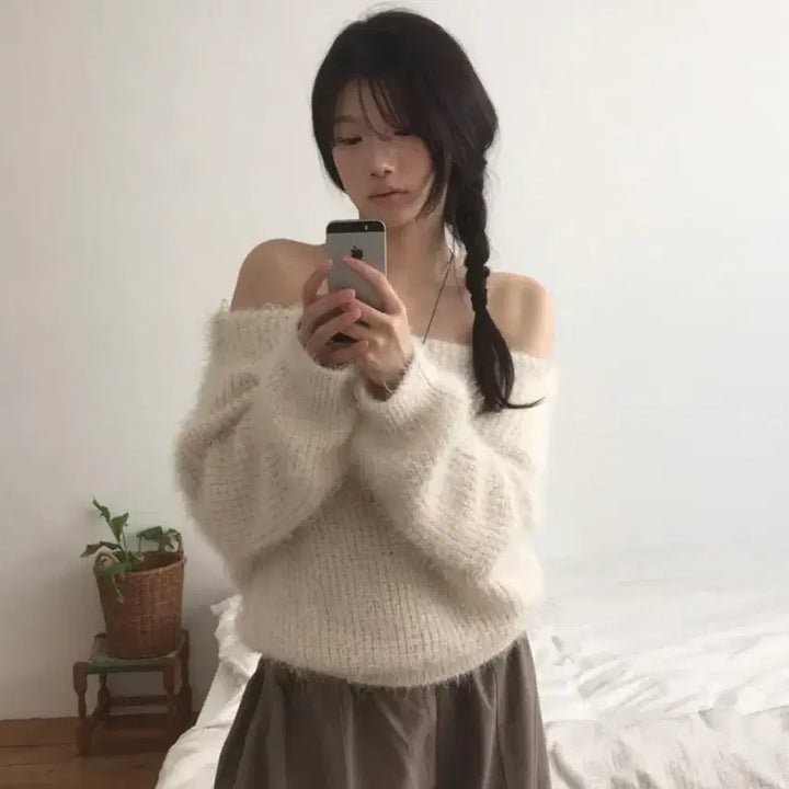 [BUNJANG] Ably Off-Shoulder Knit Top / 에이블리옷. 오프숄더 니트