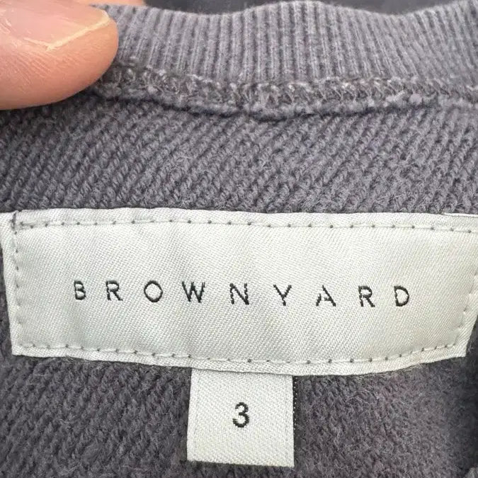 [BUNJANG] Brown Yard Pigment Charcoal Sweatshirt / 브라운야드 맨투맨 피그먼트 차콜