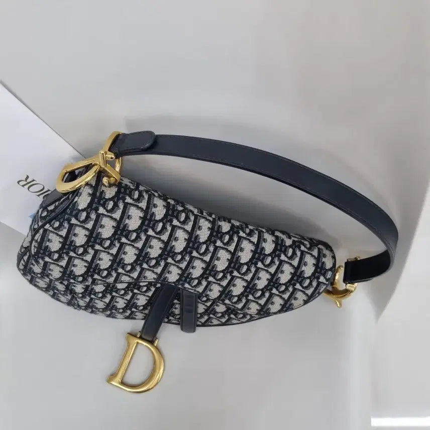 [BUNJANG] Dior Oblique Saddle Medium Shoulder Bag / 디올 오블리크 새들백 미듐 숄더백 M0446CTZQ M928