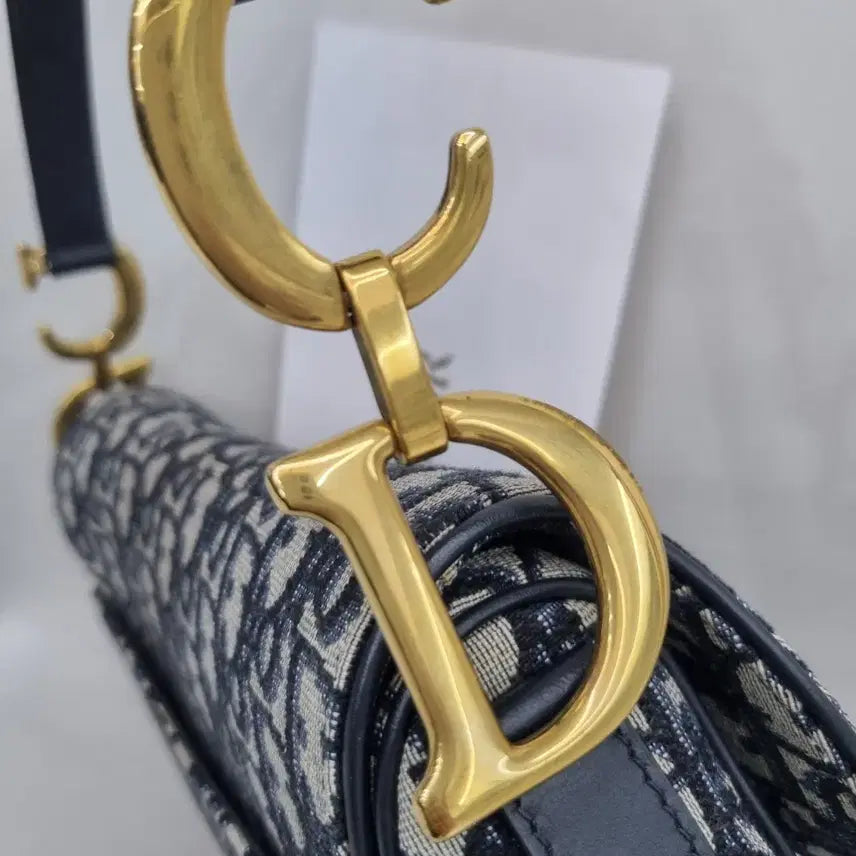 [BUNJANG] Dior Oblique Saddle Medium Shoulder Bag / 디올 오블리크 새들백 미듐 숄더백 M0446CTZQ M928