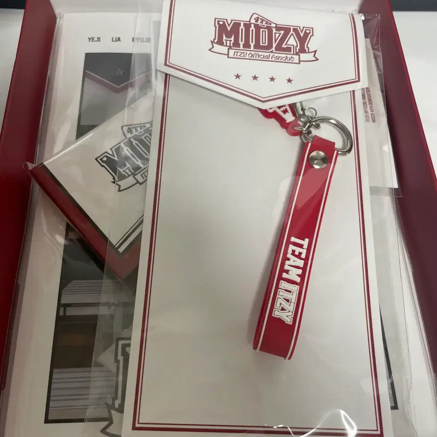 [BUNJANG] ITZY MIDZY 4th Generation Kit / ( 미개봉 / 새상품 ) 있지 팬클럽 믿지 4기 키트 판매