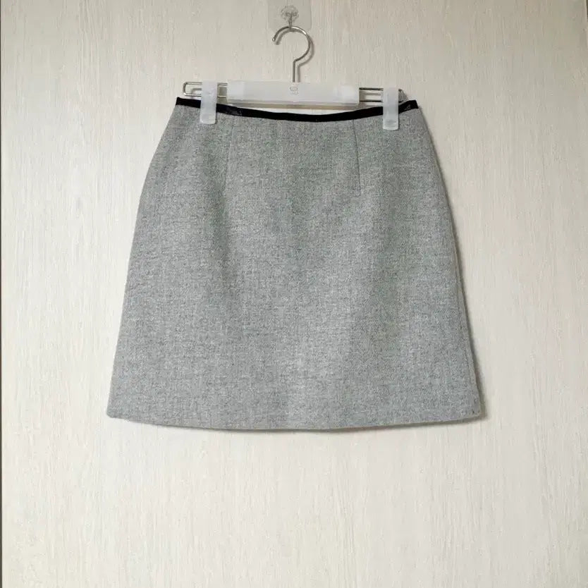 [BUNJANG] Gray Leather Touch Midi Skirt / (새상품) 그레이 울터치 가죽스트리밍 스커트 M