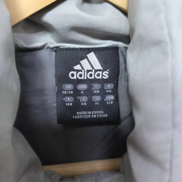 [BUNJANG] Adidas Gray Hooded Padded Jacket (Size M) / 아디다스 후드 패딩 점퍼 그레이 M