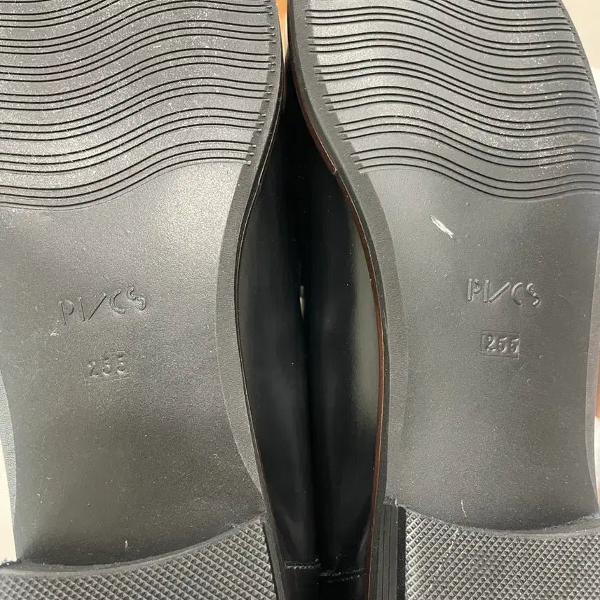 [BUNJANG] PVCS Round Toe Penny Loafers Black 255mm / PVCS 라운드 토 페니 로퍼 블랙 255(발볼최대넓힘)