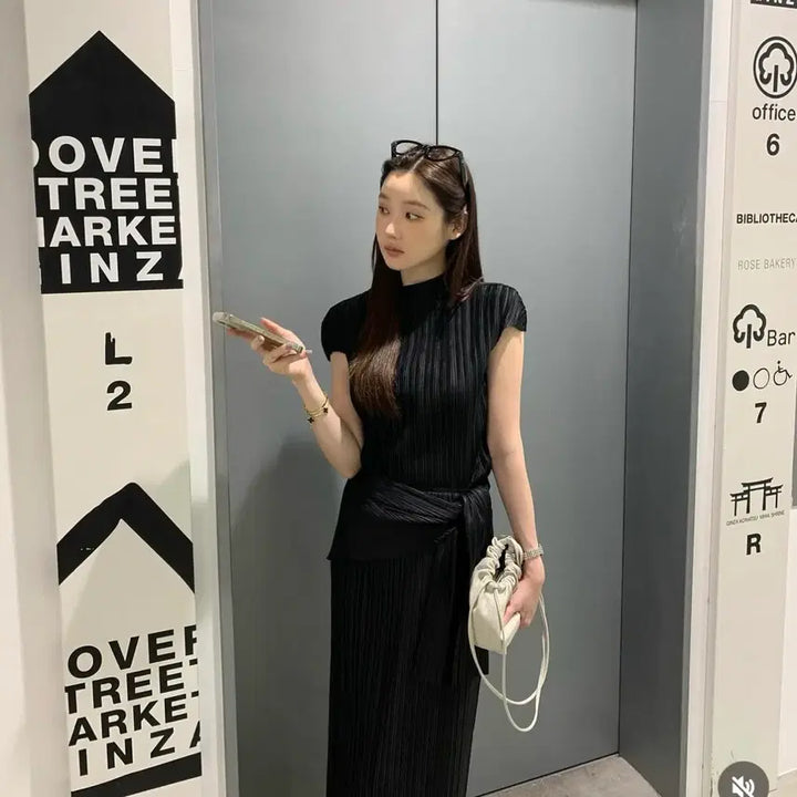 [BUNJANG] OBJEST Pleats Cap Sleeve Top / 오브제스트 플리츠 탑 Pleats Cap Sleeve Top