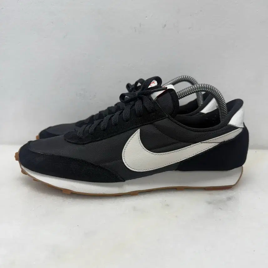 [BUNJANG] Nike Daybreak Black Sneakers / (270)나이키 운동화 데이브레이크 블랙
