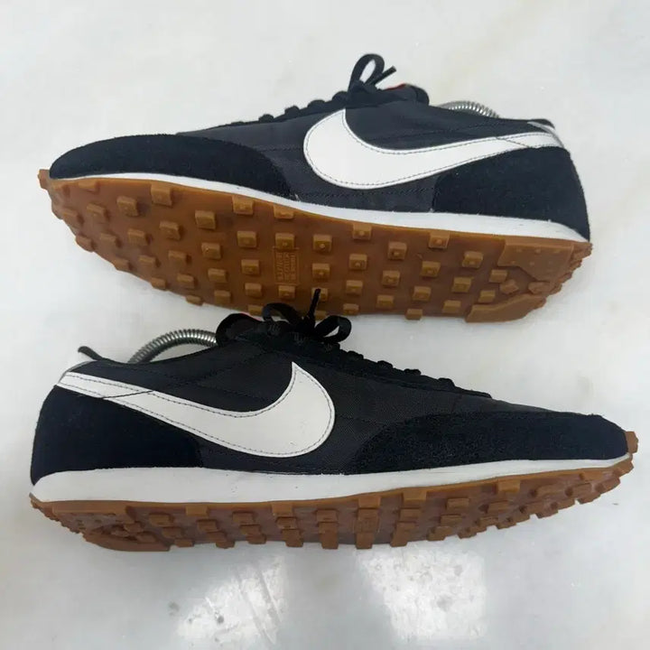 [BUNJANG] Nike Daybreak Black Sneakers / (270)나이키 운동화 데이브레이크 블랙