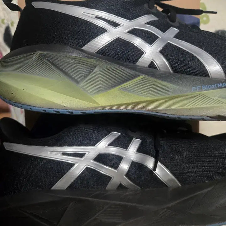 [BUNJANG] Asics Nova Blast 5 Luxe Running Shoes / 아식스 노바블라스트 5 럭스 280mm 런닝화
