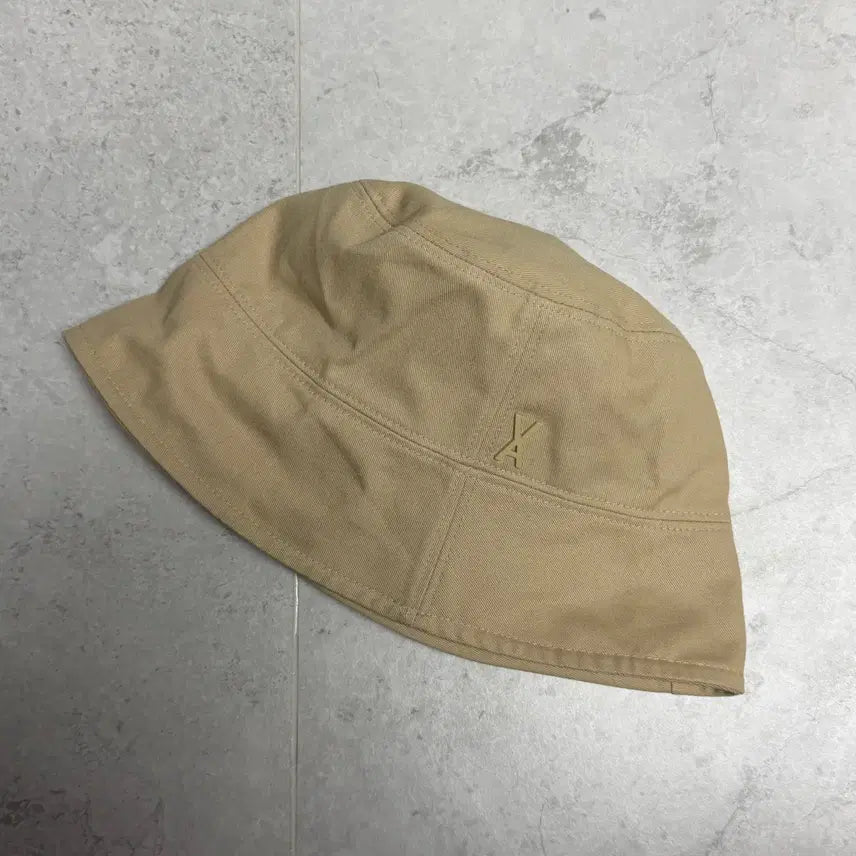[SOLD OUT] VARZAR 바자 정국 버킷햇 베이지