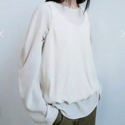 [BUNJANG] Monoha Satin Volume Sleeveless / 모노하 새틴 볼륨 슬리브리스 다크 그레이