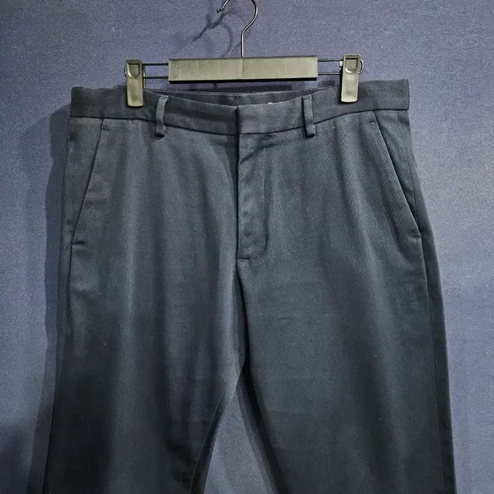 [SOLD OUT] 코스 네이비컬러 남성 허리 32 9부 슬랙스 면바지