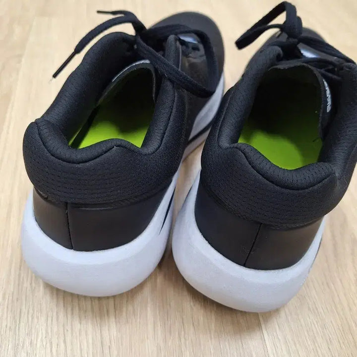 [SOLD OUT] 스케쳐스  맥스 쿠셔닝 220723 (270size)