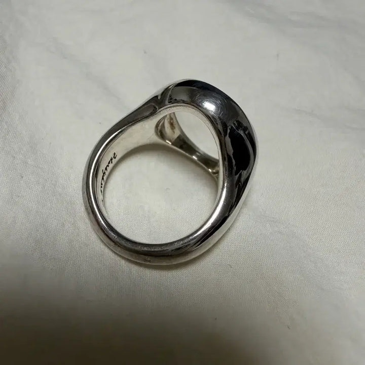 [BUNJANG] Hubig Haro Park Hyo Shin V Ring / 허비그하로 박효신 굿즈 V ring