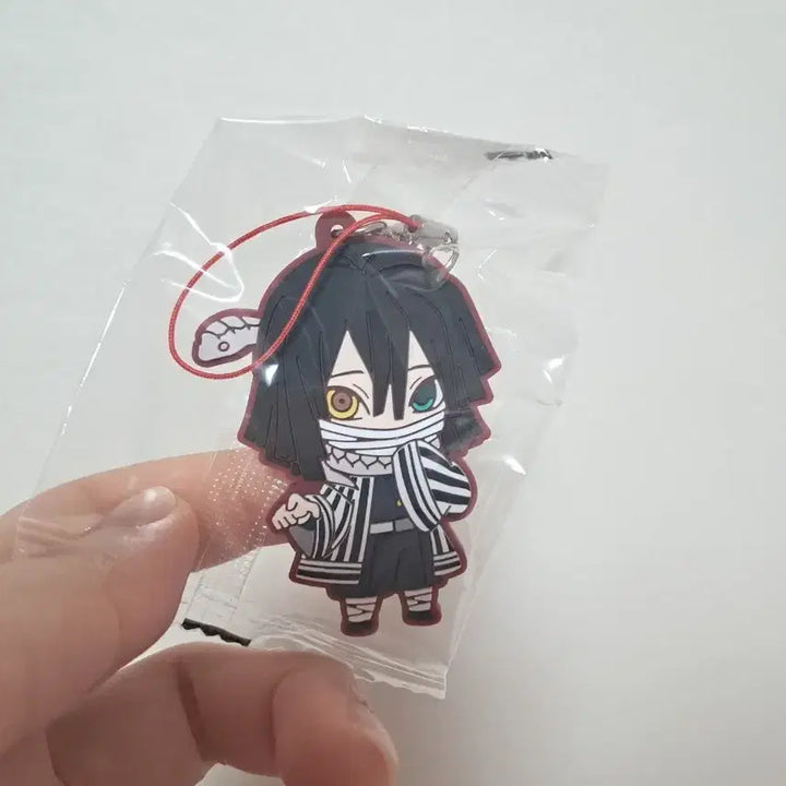[BUNJANG] Demon Slayer Obanai Iguro Rubber Keyring / (+덤)[미개봉]급처)귀멸의 칼날 이구로 오바나이 러버 키링