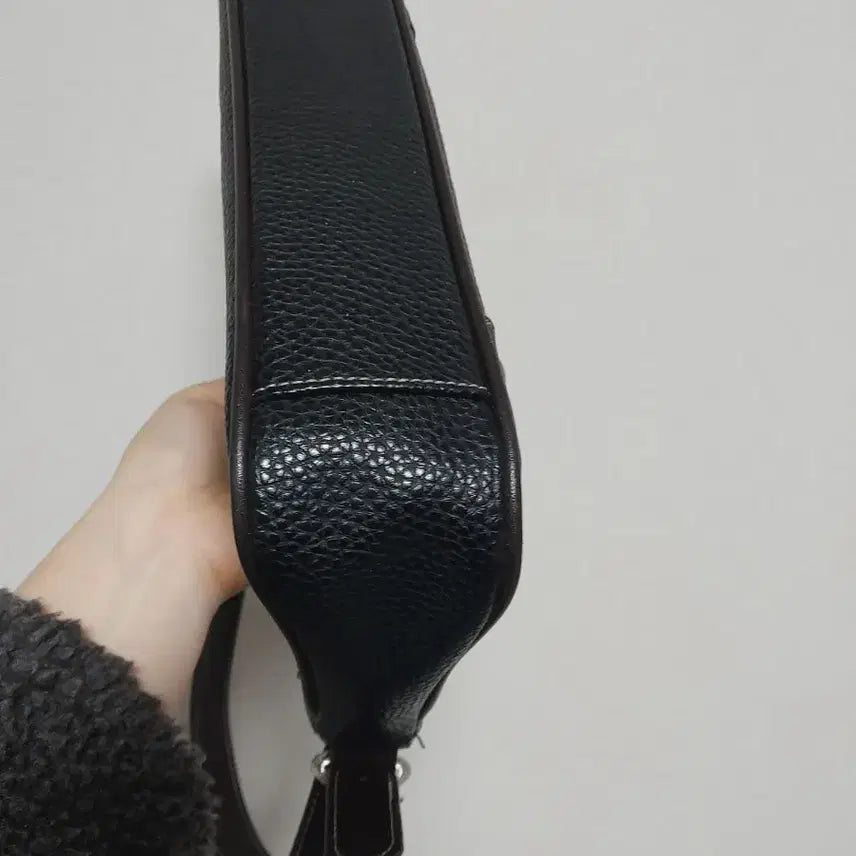 [BUNJANG] Mercolledi Vintage Leather Shoulder Bag / 메르꼴레디 빈티지 가죽 숄더백