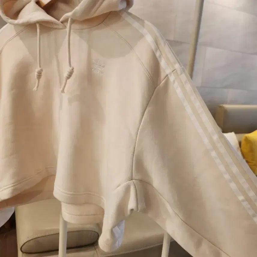 [BUNJANG] Adidas Cream Ivory Hoodie / 거의 새상품. 아디다스 크림아이보리 후드  44  ~  66  모두 가능