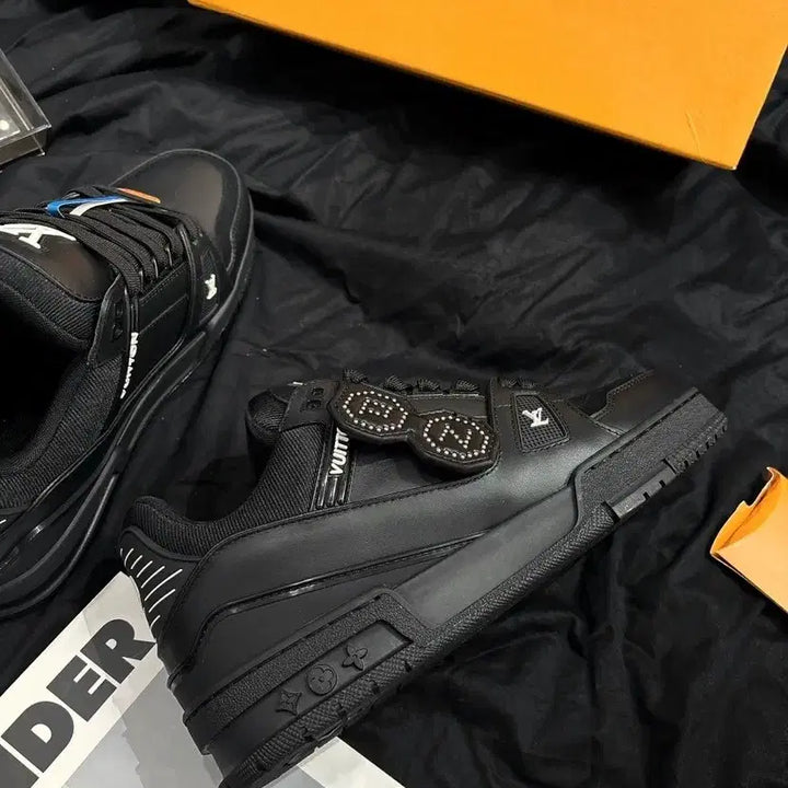 [BUNJANG] LV Lightweight Sneakers / LV 가벼운 운동화