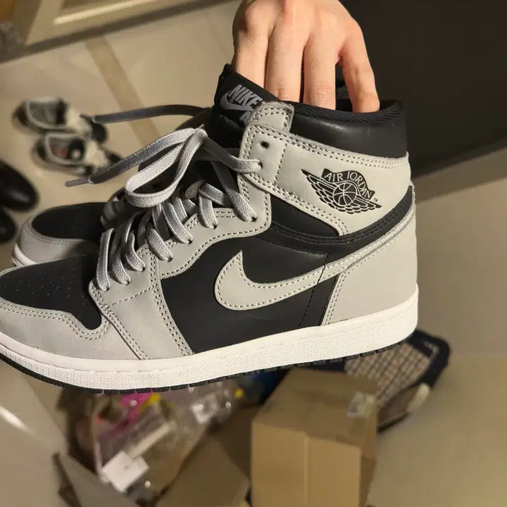[BUNJANG] Jordan 1 Retro High OG Shadow 2.0 Shoes (Size 250) / 조던 1 레트로 하이 OG 쉐도우 2.0 250사이즈 판매합니다
