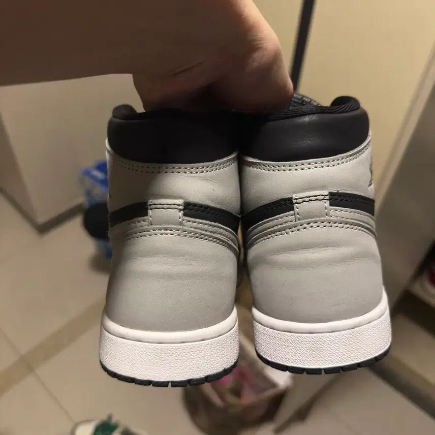 [BUNJANG] Jordan 1 Retro High OG Shadow 2.0 Shoes (Size 250) / 조던 1 레트로 하이 OG 쉐도우 2.0 250사이즈 판매합니다