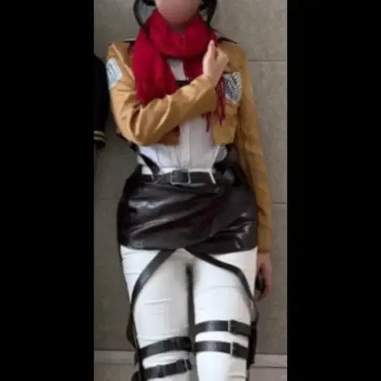 [BUNJANG] Attack on Titan Mikasa Cosplay Set / 진격의거인 미카사 코스프레 졸업사진