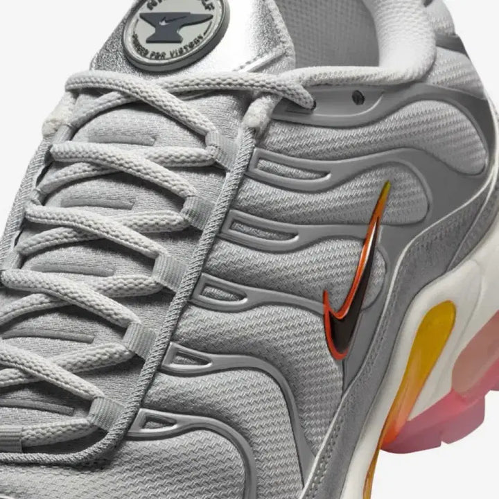 [BUNJANG] Nike Air Max Plus Golf Metallic Silver Sneakers / [270 285] 나이키 에어맥스 플러스 골프 메탈릭실버