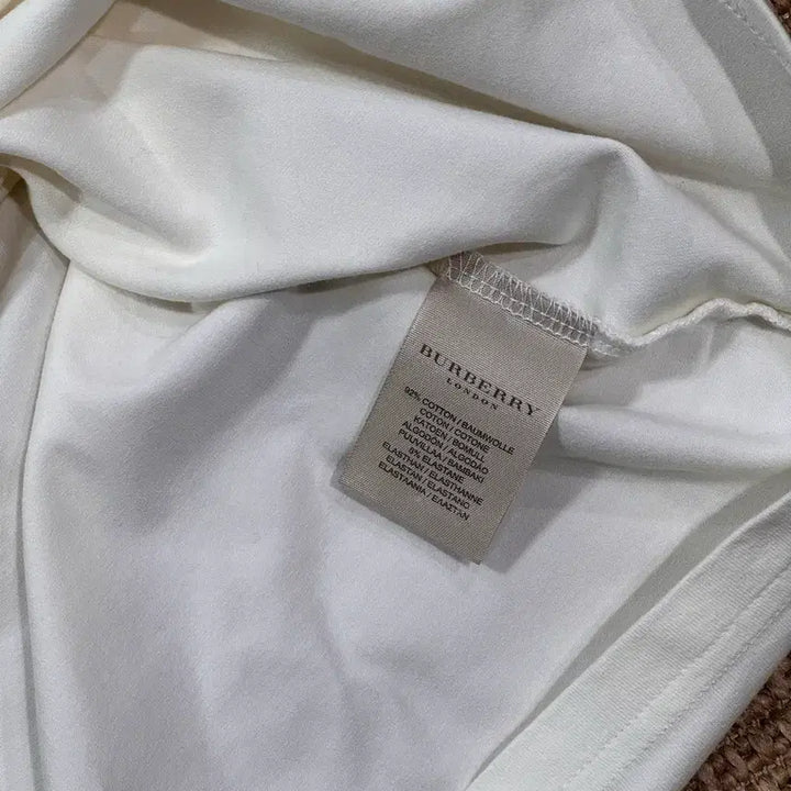 [BUNJANG] Burberry White Long Sleeve T-Shirt / 버버리 화이트 긴팔티