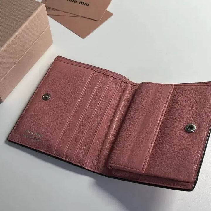 [BUNJANG] Miu Miu Pink Wallet / 미우미우 핑크 반지갑 (정품)