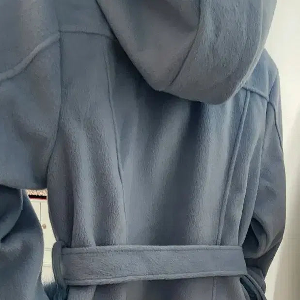 [BUNJANG] Fake Fur Hooded Long Coat - Sky Blue / 페이크 퍼 후드 롱 코트 하늘색. 세일요