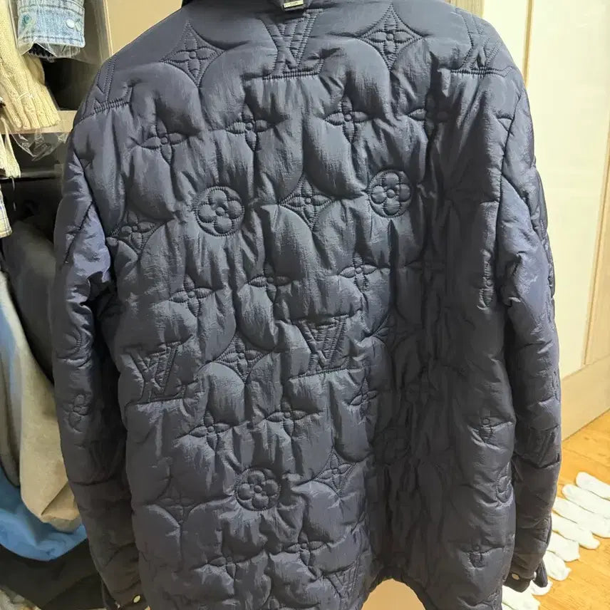 [BUNJANG] Louis Vuitton Monogram Padded Jacket Size 48 / 루이비통 모노그램 패딩 48사이즈 팝니다