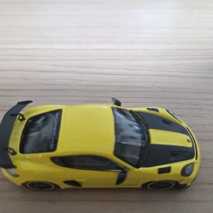 [BUNJANG] Tarmac Works Porsche Cayman GT4 Yellow Version Model Car / 타막웍스 x 미니챔스  포르쉐 카이멘 gt4 옐로우버전 택포7.7