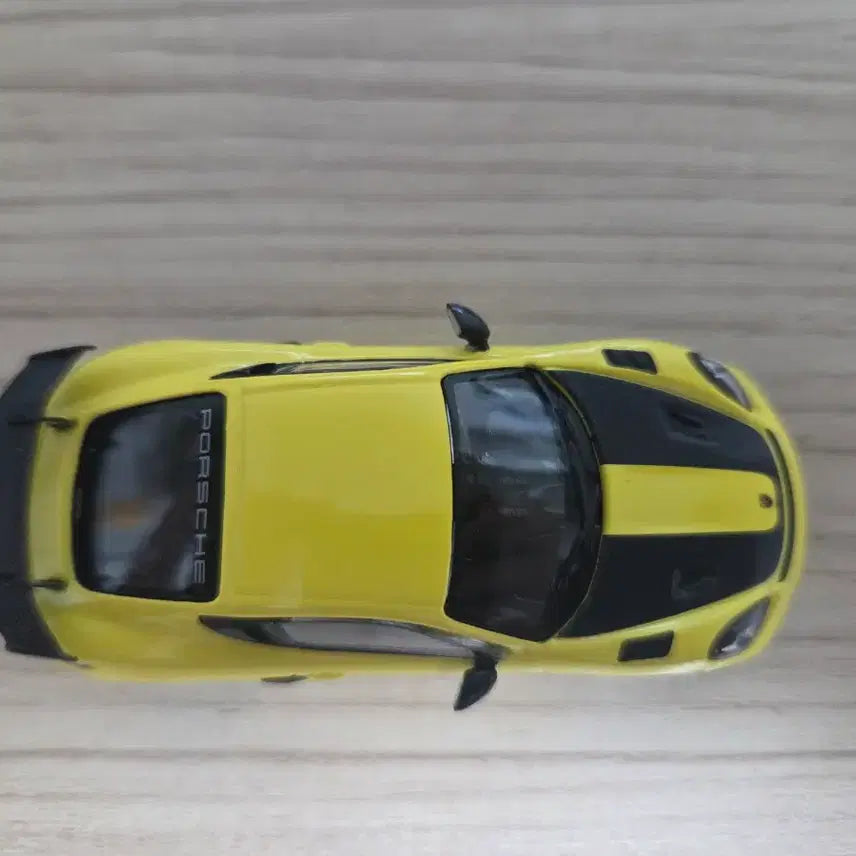 [BUNJANG] Tarmac Works Porsche Cayman GT4 Yellow Version Model Car / 타막웍스 x 미니챔스  포르쉐 카이멘 gt4 옐로우버전 택포7.7