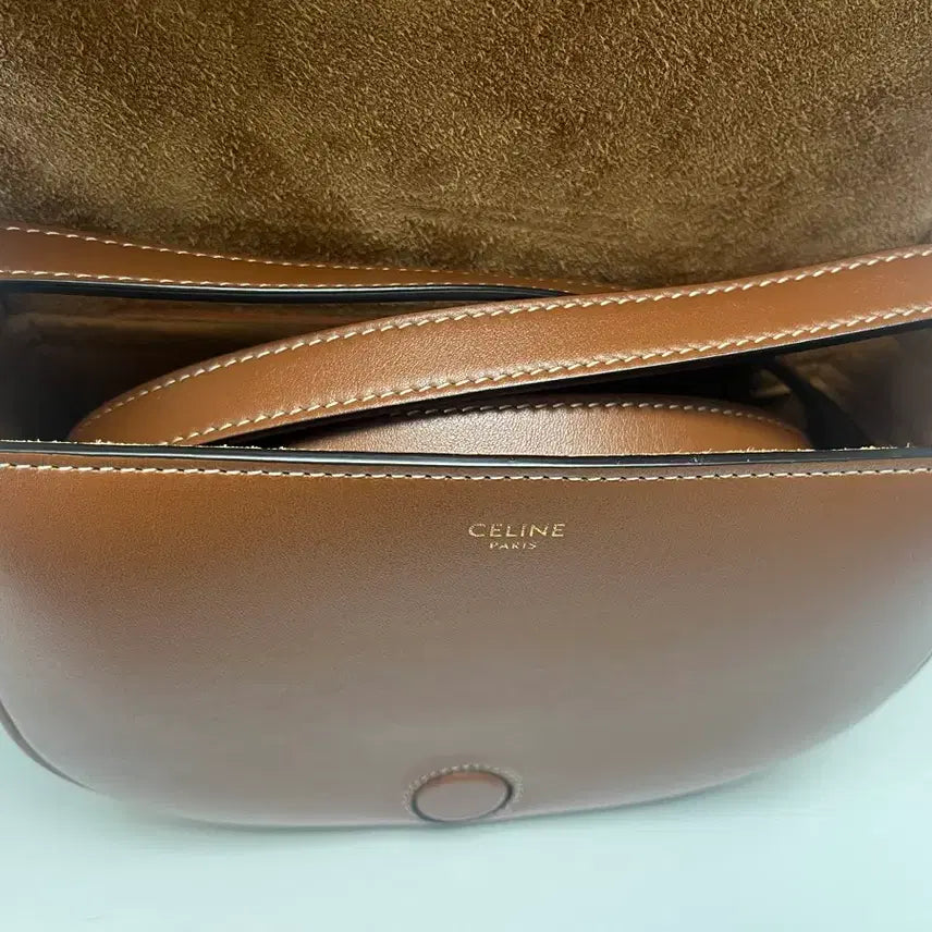 [BUNJANG] Celine Triomphe Polka Bag Tan / 셀린느 트리옹프 폴코백 탄